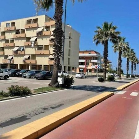 Апартаменты Ad Un Passo Dal Mare Порто-Сант'Эльпидио Экстерьер фото