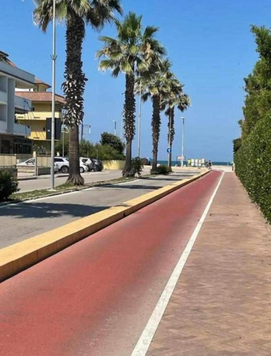 Апартаменты Ad Un Passo Dal Mare Порто-Сант'Эльпидио Экстерьер фото